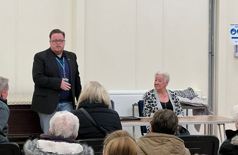 Cllr Thomas Kerr meets with concerned pensioners in Glasgow